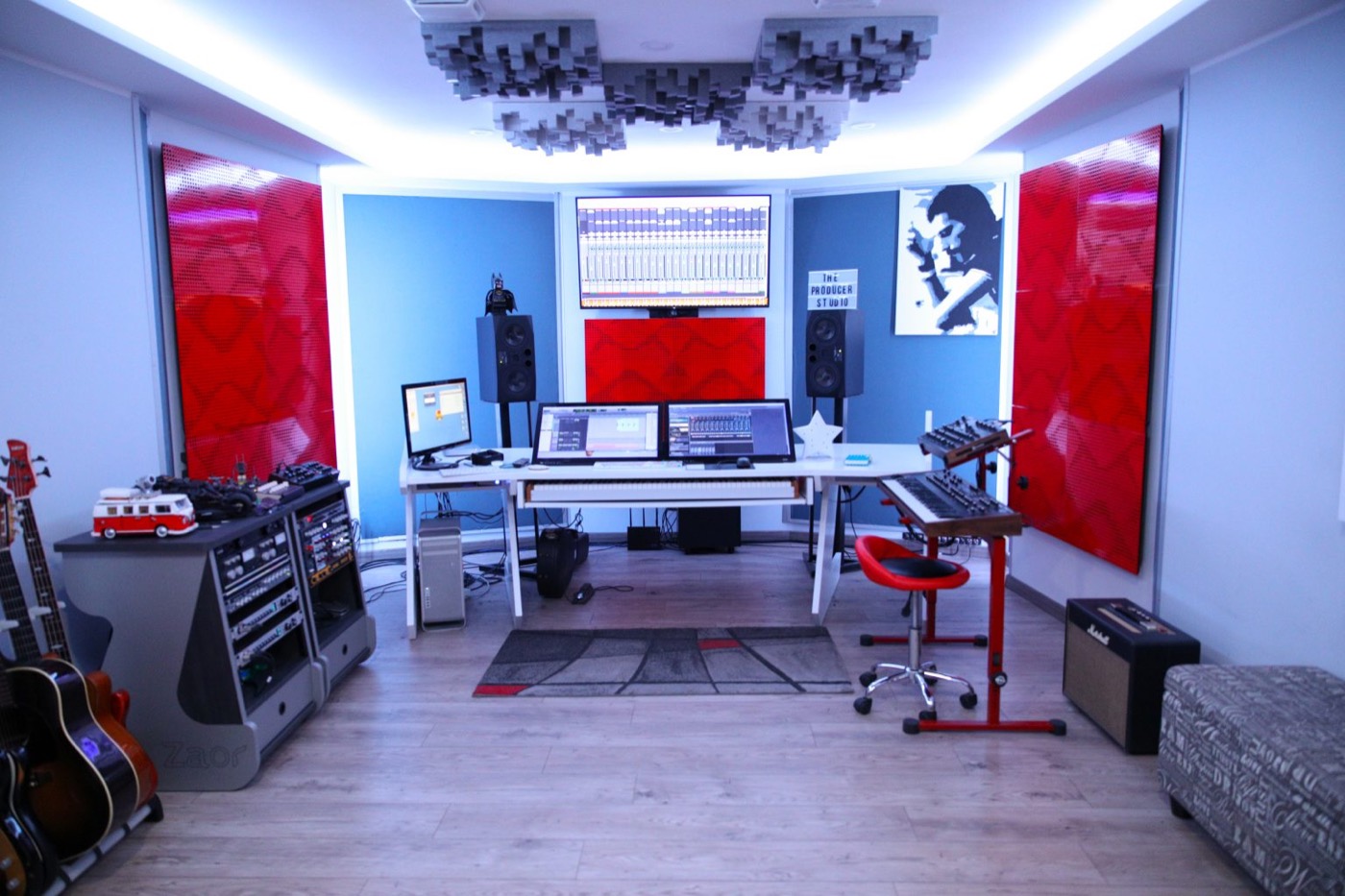 The Producer Studio, regia
